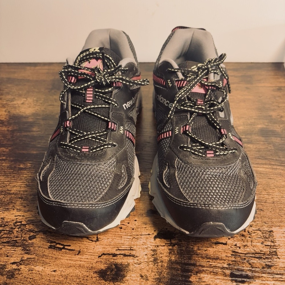 New Balance 410v4 Running Shoes Womens Sz 12B Black Pink Cushioned SPENCO INSOLE